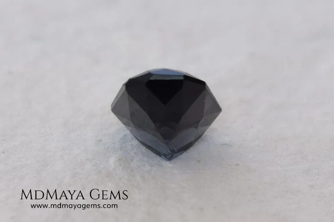 Amazing Dark Blue Spinel 1.59 ct fancy cut