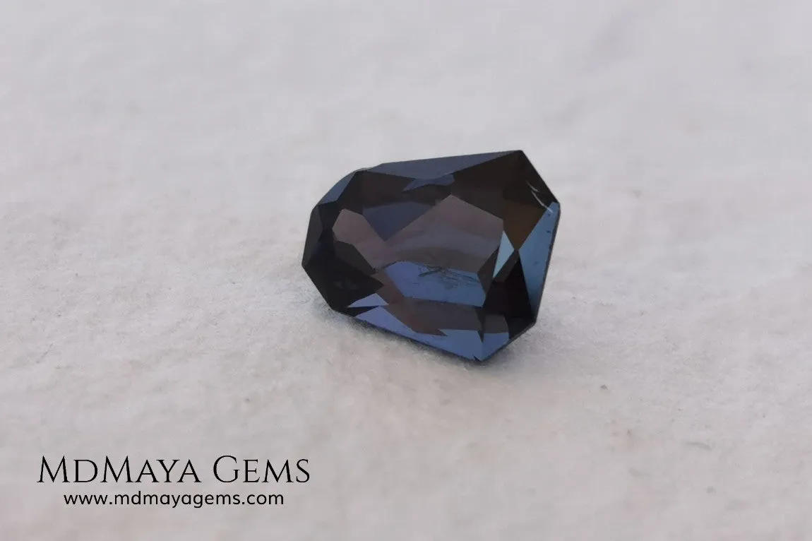 Amazing Dark Blue Spinel 1.59 ct fancy cut