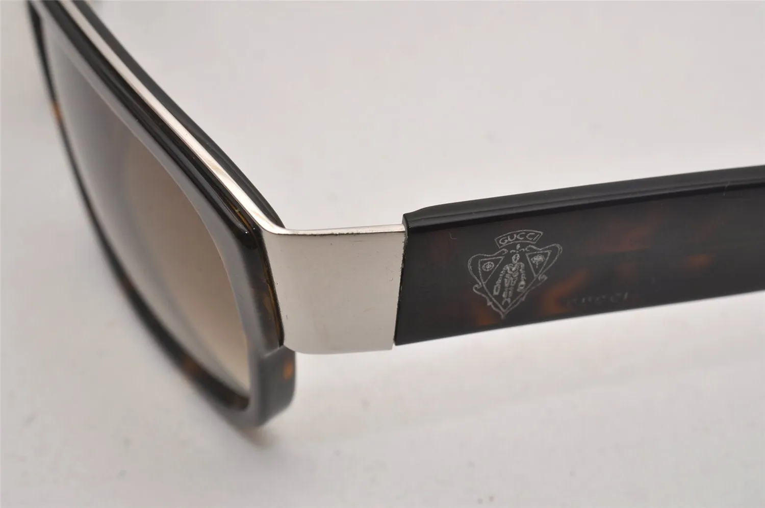 Authentic GUCCI Vintage Sunglasses Tortoise Shell GG 1594/S Plastic Brown 4511J