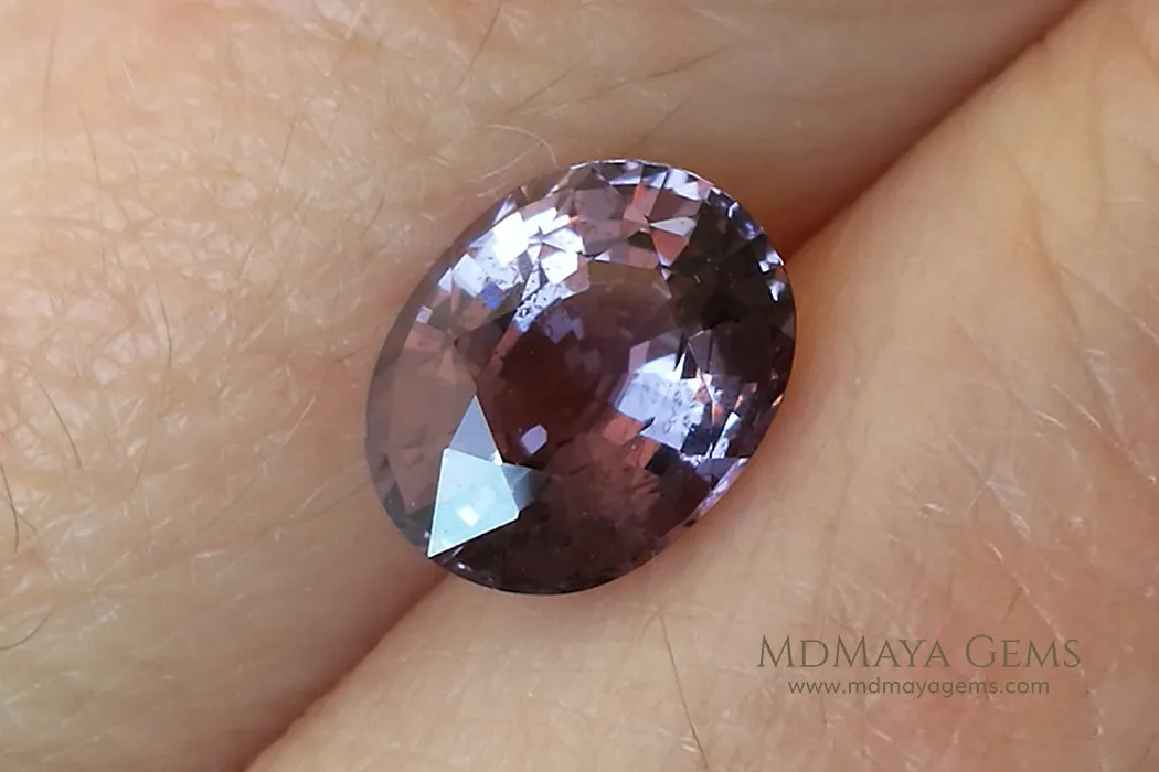 Beautiful violetish Purple Spinel from Tanzania. Oval cut. 2.01 ct.