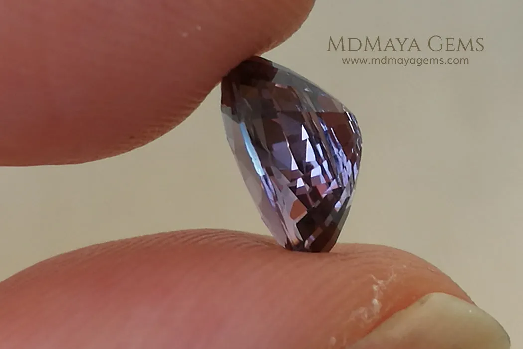 Beautiful violetish Purple Spinel from Tanzania. Oval cut. 2.01 ct.