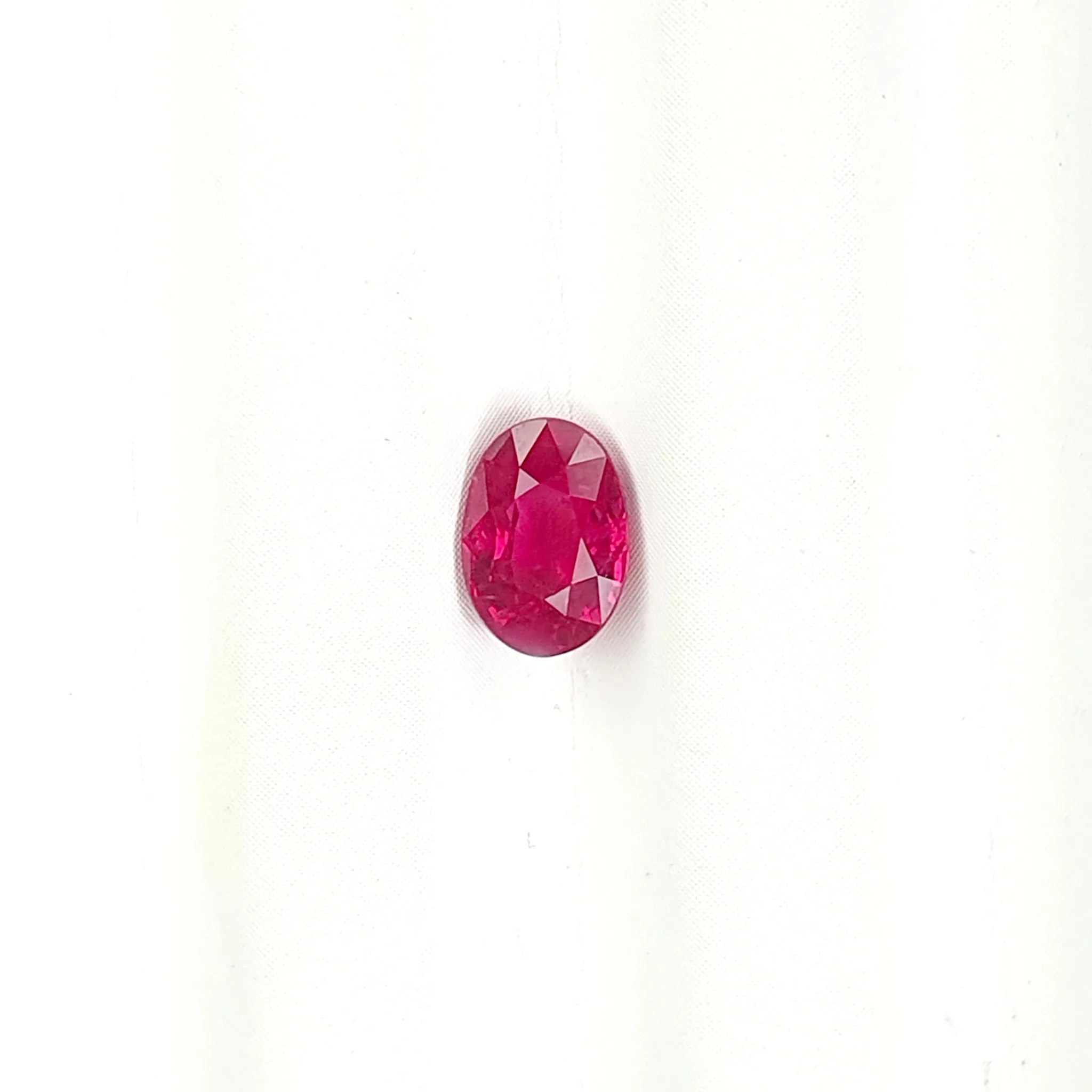 Burmese Ruby Pigeon Blood Red Oval 1CT G171
