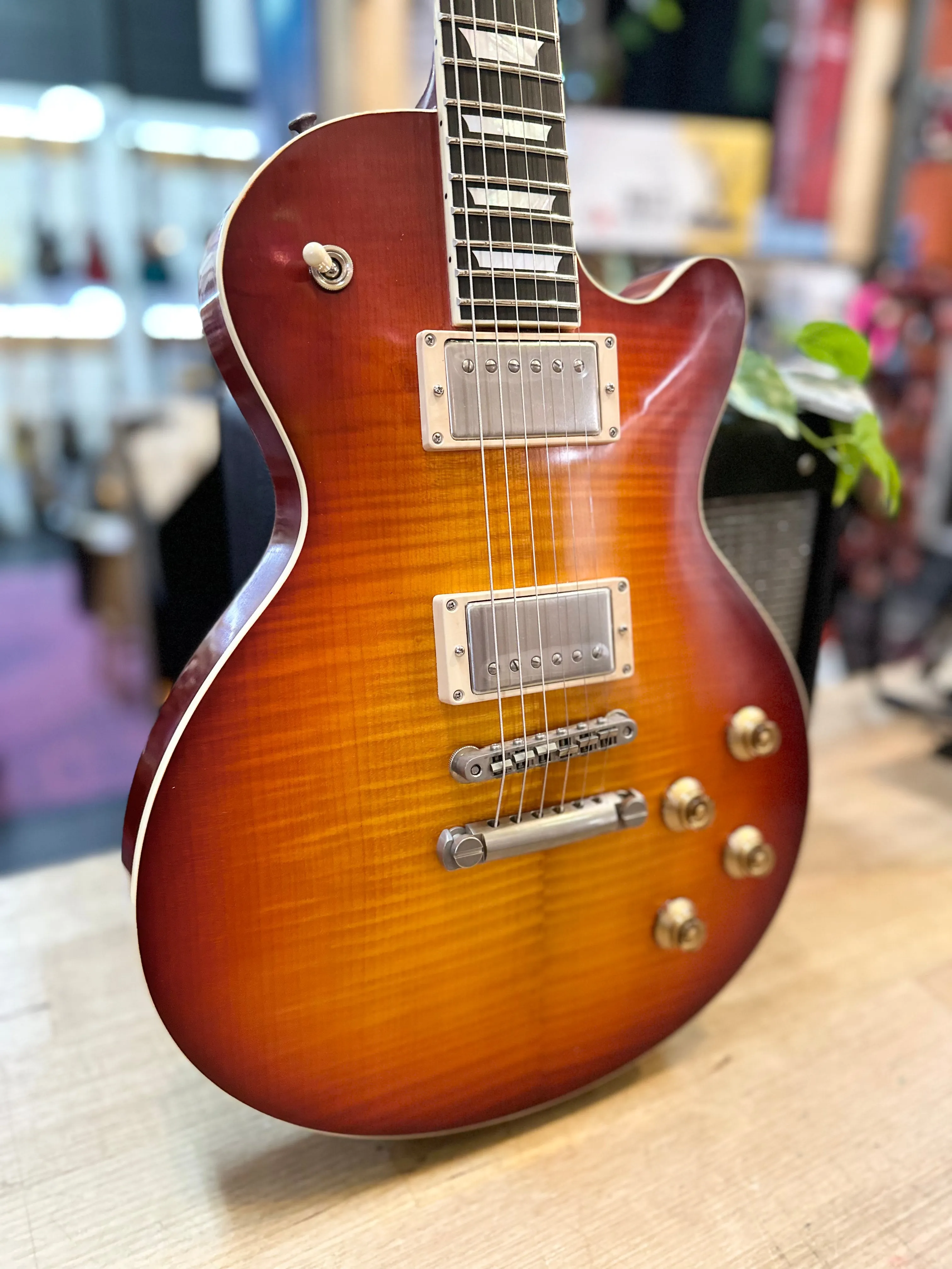 Eastman | SB59/TV | Solidbody Electric | Antique Redburst