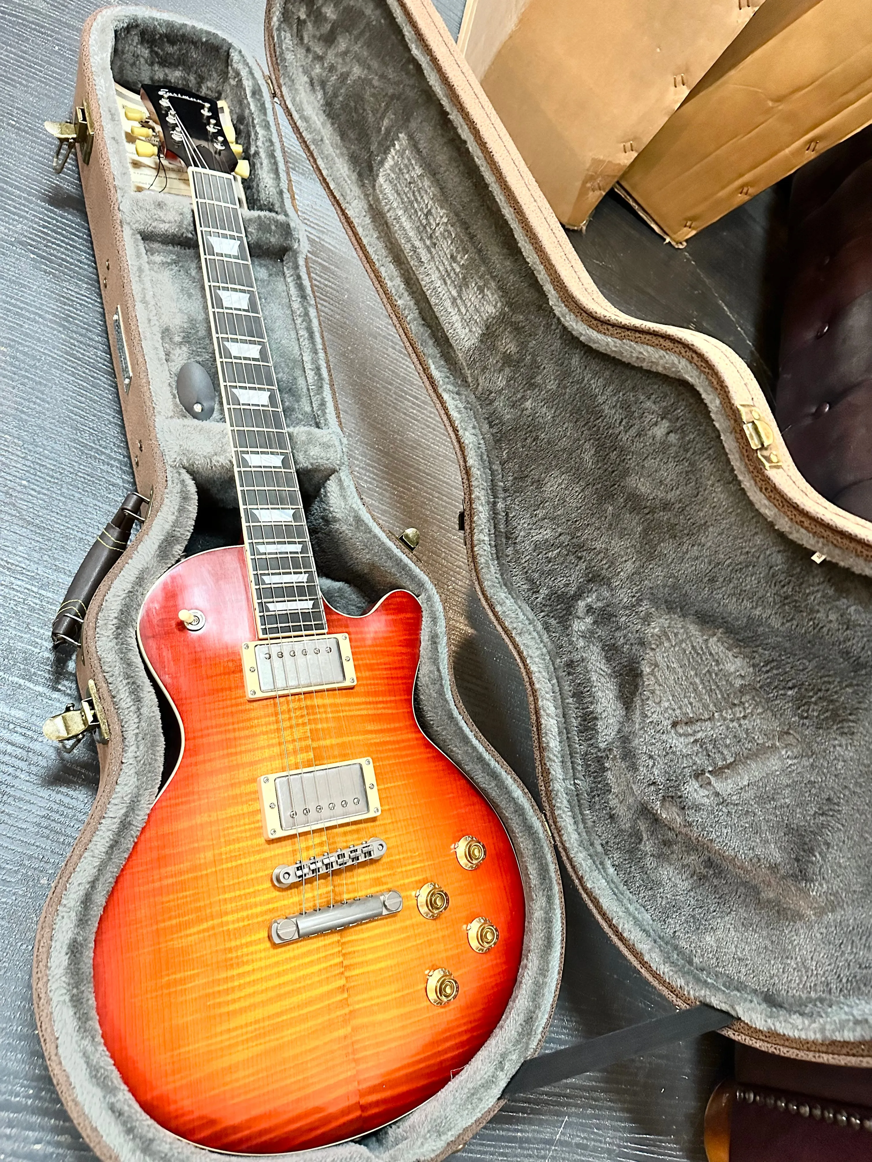 Eastman | SB59/TV | Solidbody Electric | Antique Redburst