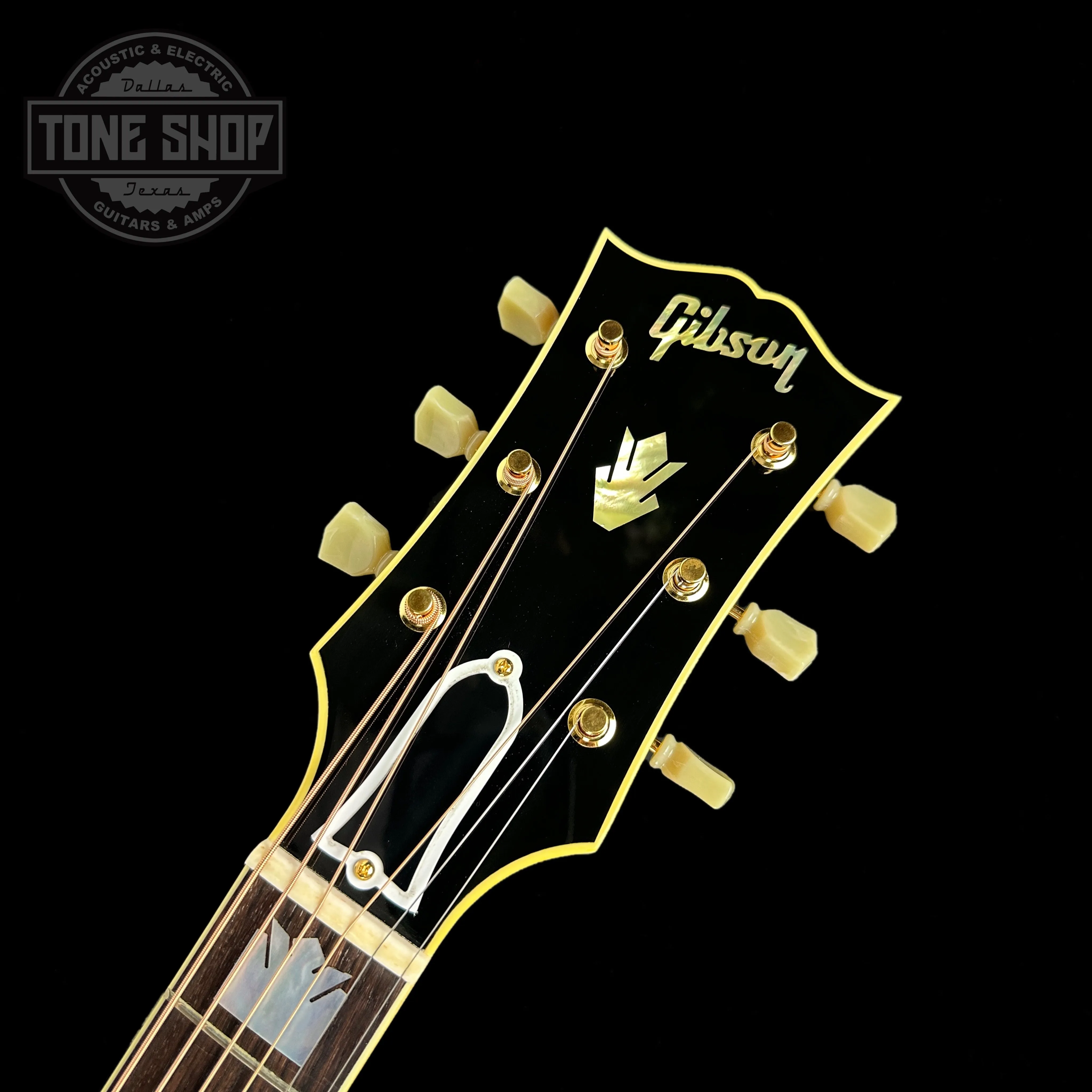 Gibson Custom Shop Made 2 Measure SJ-200 Original Cherry  w/case