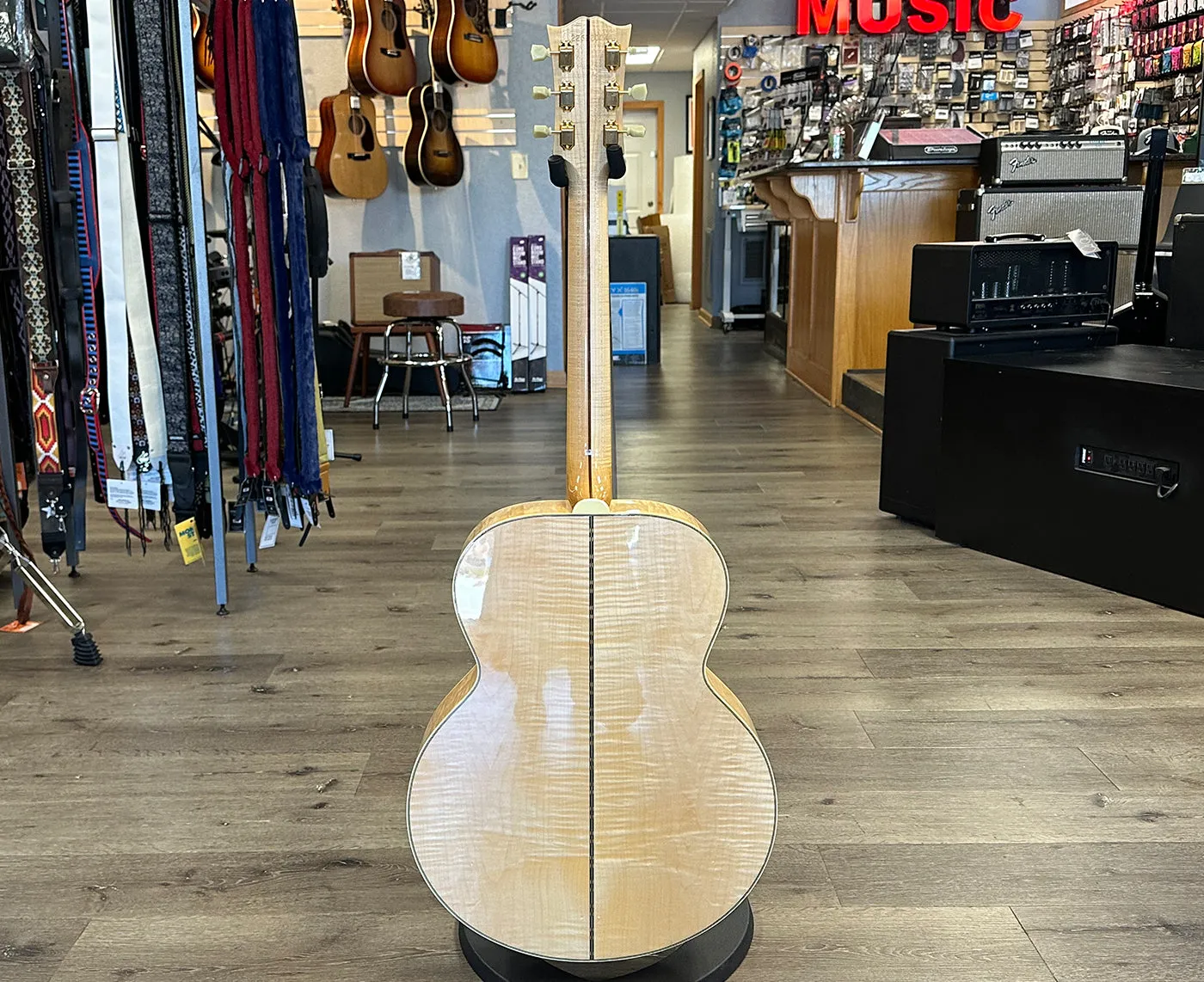 Gibson SJ-200 Standard Acoustic-Electric Guitar Antique Natural w/ Gibson Case 2022
