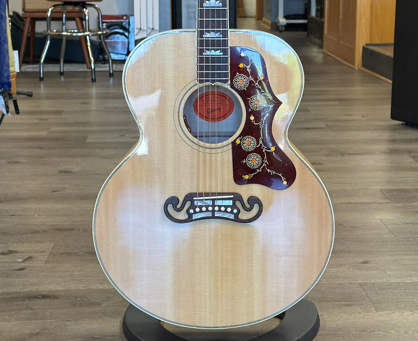 Gibson SJ-200 Standard Acoustic-Electric Guitar Antique Natural w/ Gibson Case 2022