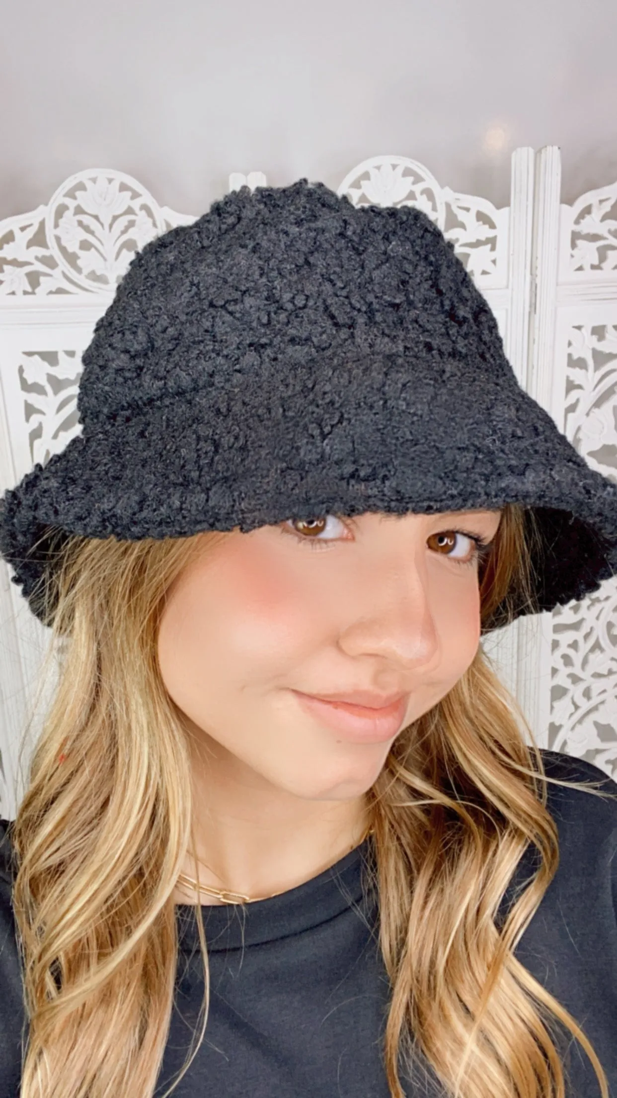 HEADS UP Sherpa Fur Solid Colored Bucket Hat