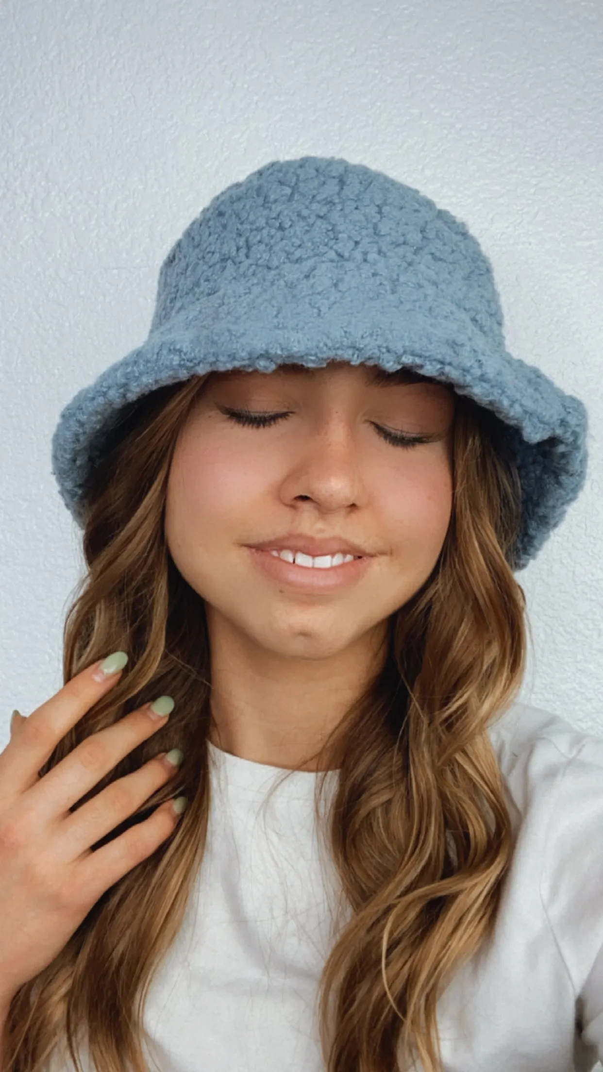 HEADS UP Sherpa Fur Solid Colored Bucket Hat