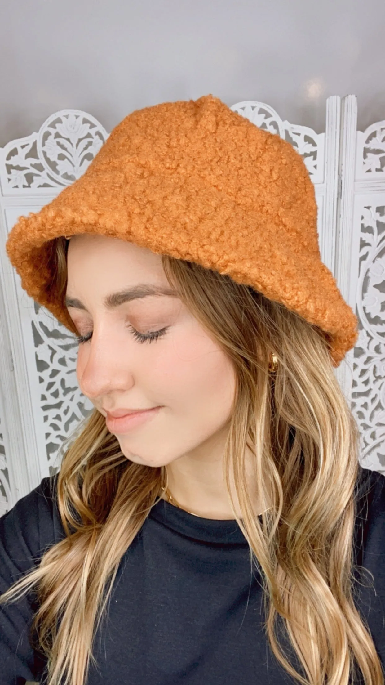 HEADS UP Sherpa Fur Solid Colored Bucket Hat