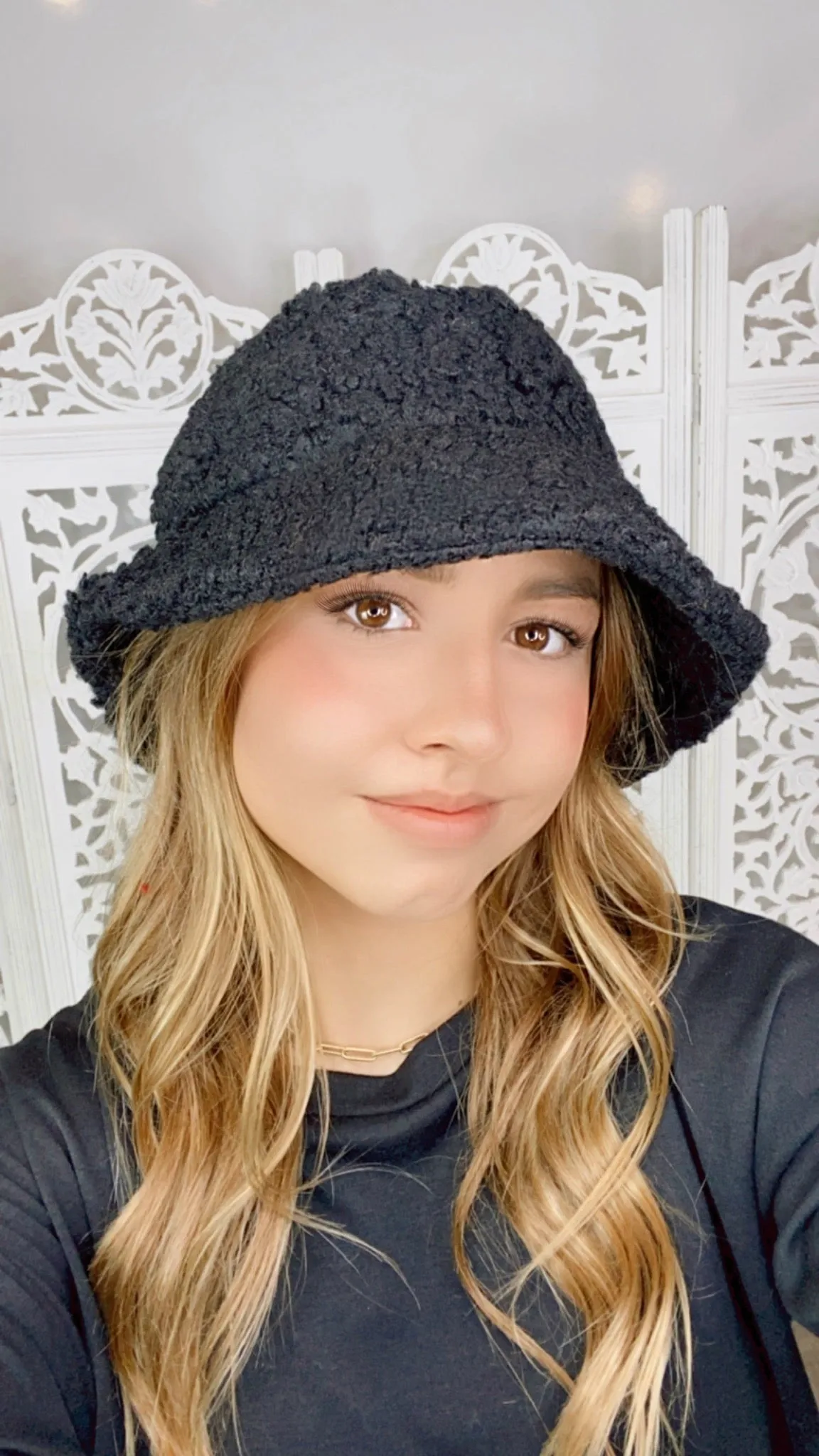HEADS UP Sherpa Fur Solid Colored Bucket Hat