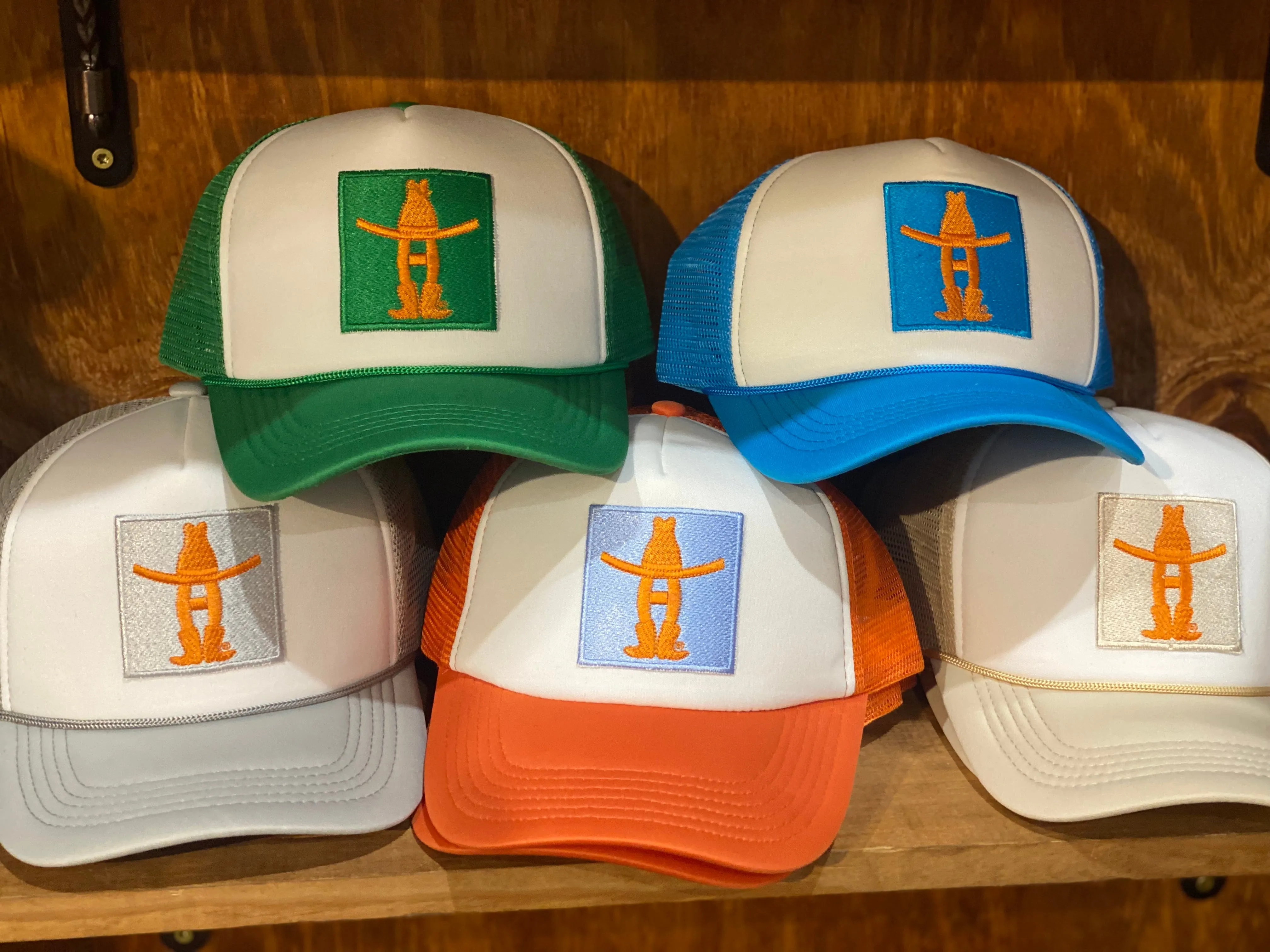 Howdy H Trucker Caps