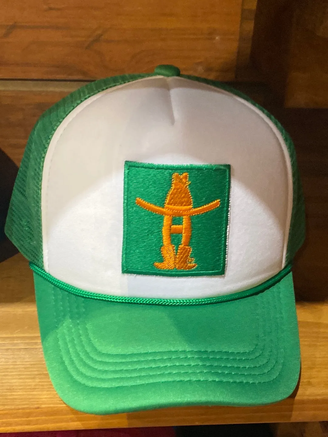 Howdy H Trucker Caps
