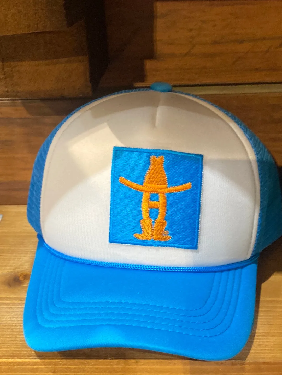 Howdy H Trucker Caps