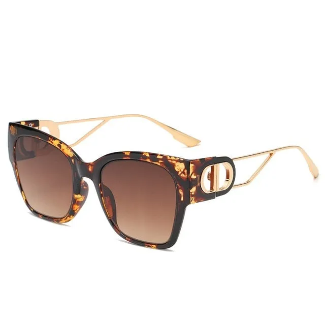 Looking Over Me Wayfarer Sunglasses